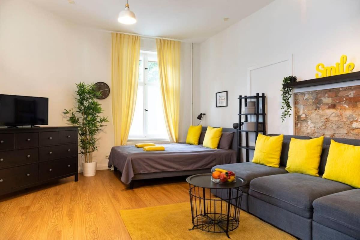 Shabby Chic Plus Self Checkin And Free Street Parking Berlim Exterior foto